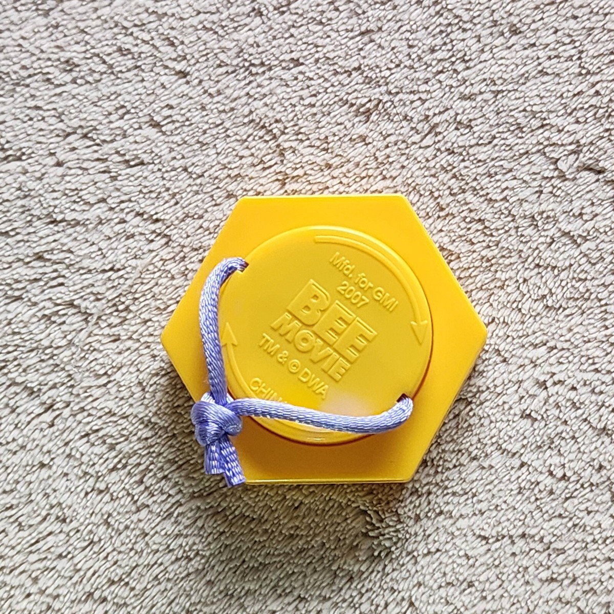 Bee Movie General Mills Cereal Toy - Hand Buzzer - Mooseblood