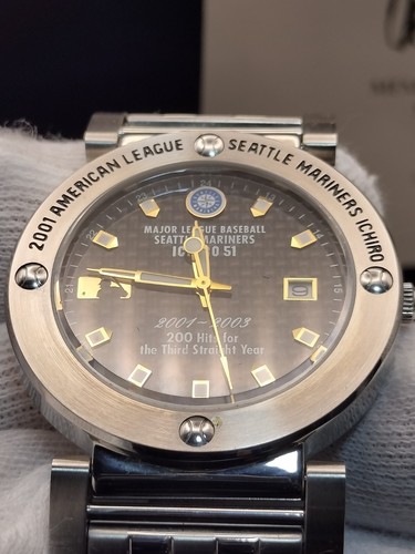 Rare Mint condition Citizen Ichiro Seattle Mariners Limited Edition Wristwatch - Picture 4 of 14