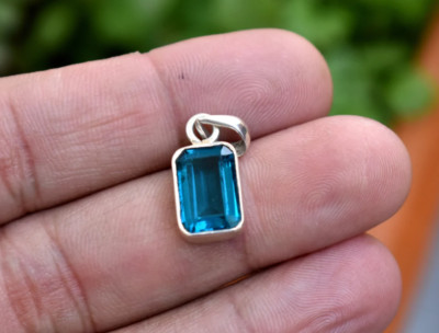 Natural London Blue Topaz Pendant Sterling Silver Unisex Pendant For Men & Women