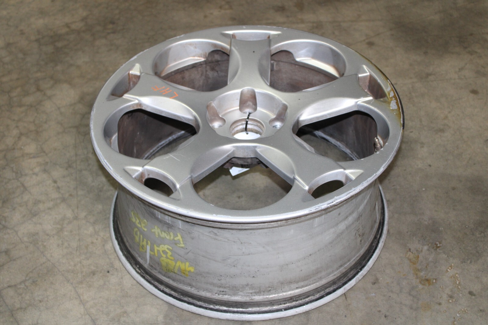 Lamborghini Gallardo, Front Wheel, Some Burn Dmg, Used, P/N 400601017k