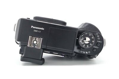Panasonic LUMIX DMC-L1 7.5MP 4/3 Mount Digital Camera Body