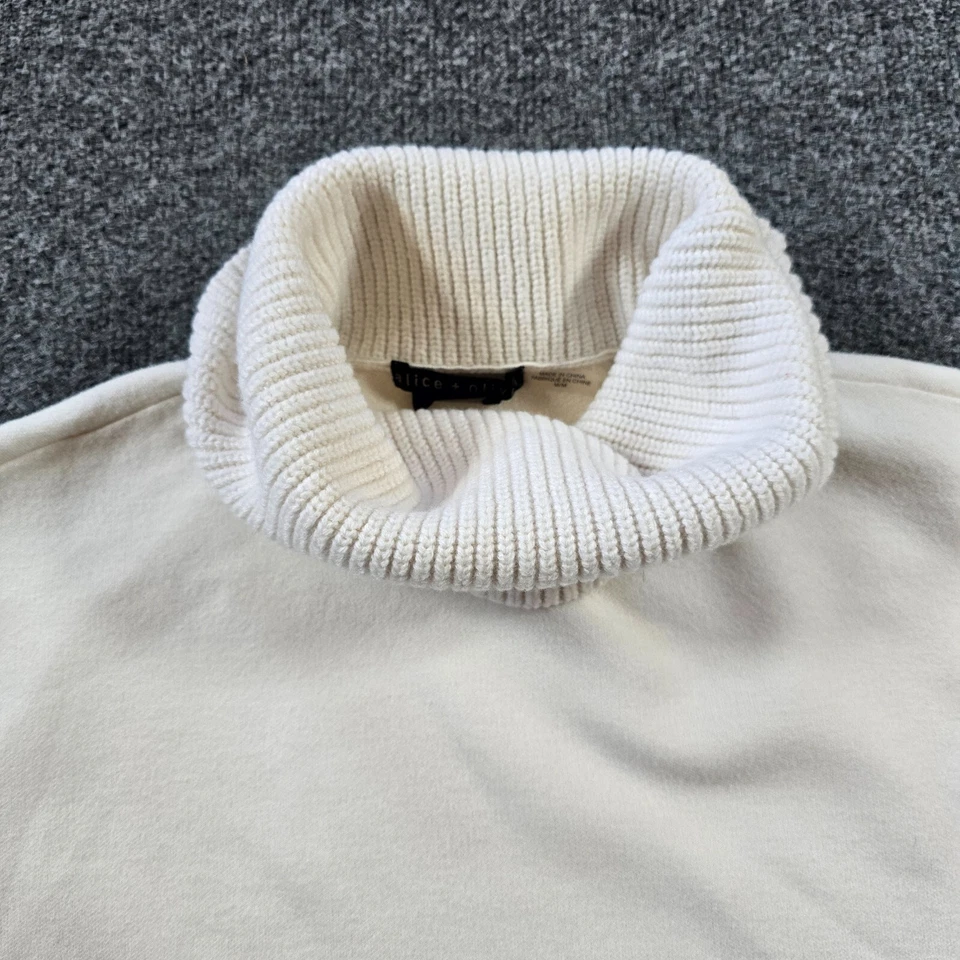 Suéter Alice Olivia Mujer Talla Mediana Blanco Cuello Alto Cápsula Recortada Básica Foto 2 de 4