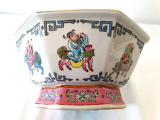 CHINESE PORCELAIN POT 1st HALF XXth OCTAGONAL CUT ENAMELS EIGHT IMMORTALS