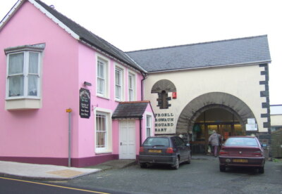 Photo 6x4 Slaking two thirsts... Fishguard/Abergwaun Fishguard Library ...