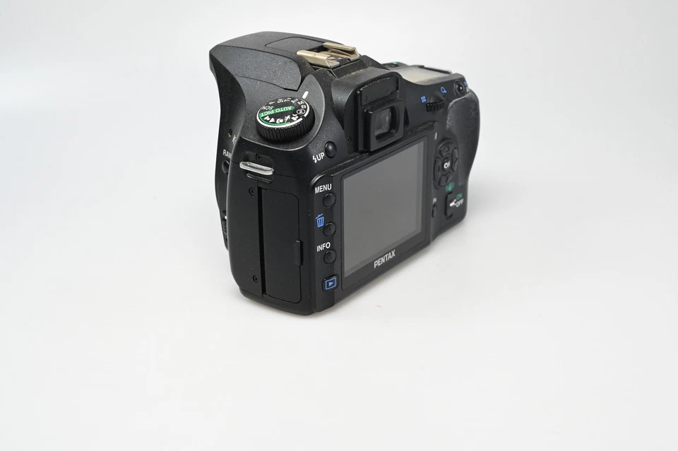 Pentax K200D 10.2MP Digital SLR Camera Body #G913 - Image 4 of 4