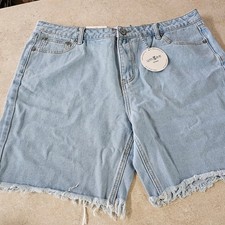 Umgee Denim Light Blue Frayed Hem Denim Shorts Size 9