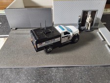 Matchbox Police CUSTOM FORD F-150 Mobile Command Special Operations Unit