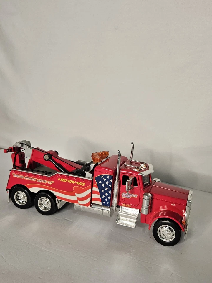 JADA TOYS ROAD RIGZ PETERBILT MODEL 379 1:32 AMERICAN TOWING  - Image 3 of 4