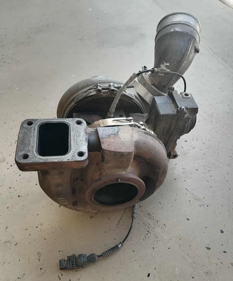 TURBOCOMPRESOR PARA PACCAR ORIGINAL OEM MX-13 EPA13 CON ACTUADOR INCLUIDO Foto 2 de 4