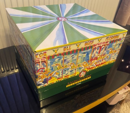 Corgi Classics 'Fairground Attraction' South Down Gallopers Carousel, CC20401 - Picture 7 of 9
