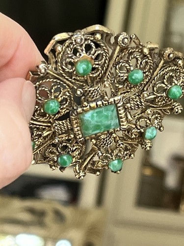 Vintage Open Work Green Faux Stone Gold tone Ornate Pin Brooch - Picture 20 of 23