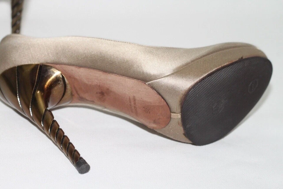 Винтажный NINA RICCI бежевый золотой круглый носок витой Stiletto платформе насосы размер 36 - Изображение 4 из 4