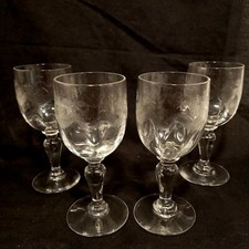 4 ANCIENNES VERRES A VIN EN