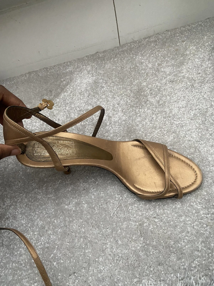 Ferragamo hot sale kitten heels