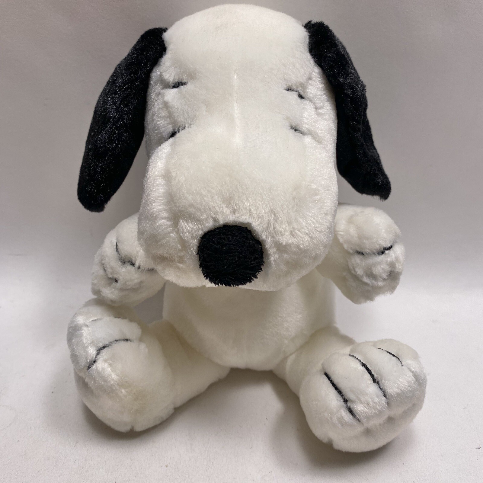 2009 Cedar Fair Snoopy 8-inch Plush Toy Doll Collectible