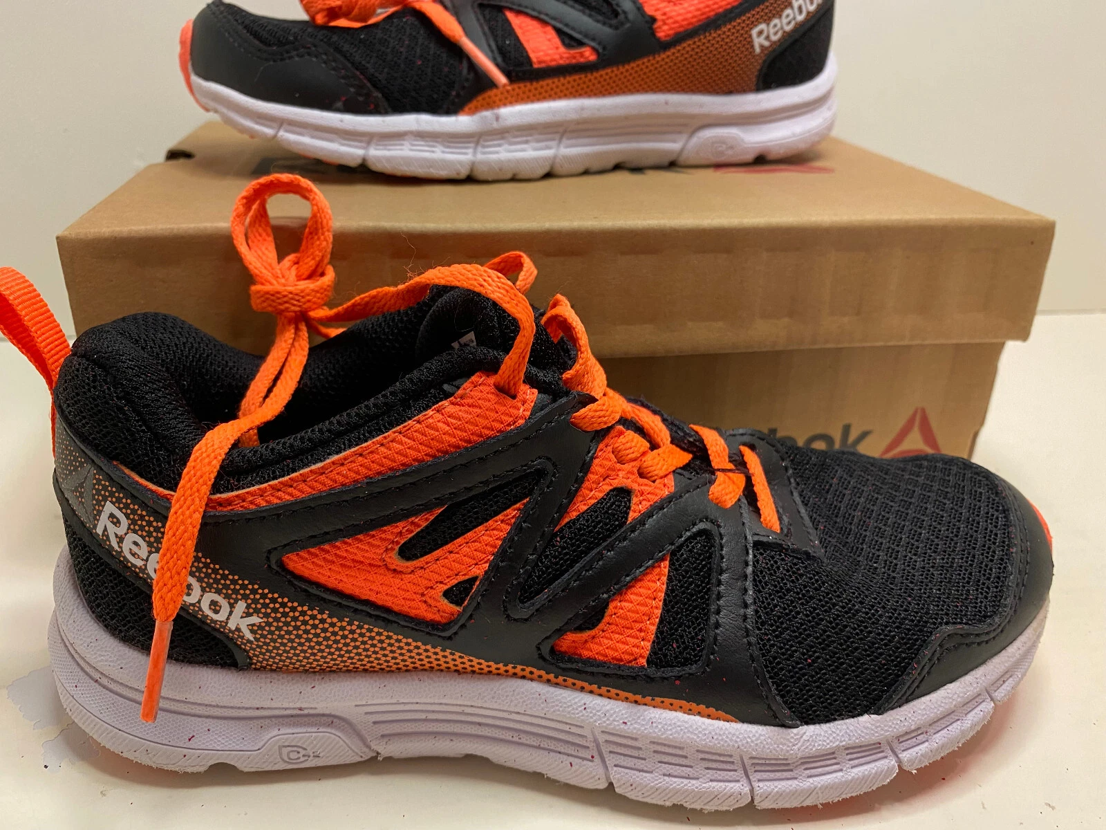 Reebok Run Supreme Black/Wild Orange Boys Athletic Sneakers BS8444 Boys size 1