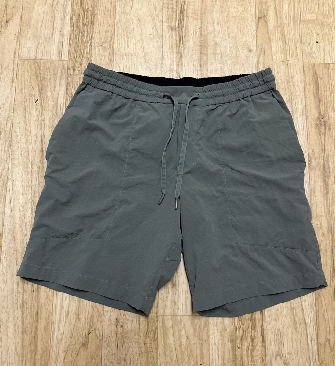 Lululemon Shorts Men's Sage Green Bowline Ripstop Athletic 8