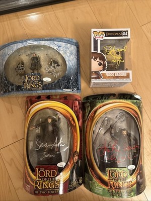 Lord of the rings Cast Signed 4 Toys,Woods,Davies,Astin,Boyd,Monaghan JSA