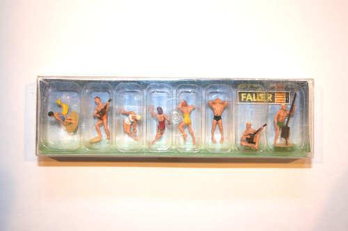FALLER 1/87 HO 151020 EN LA PISCINA / EN LA PLAYA (8 FIGURAS) | Condition: New