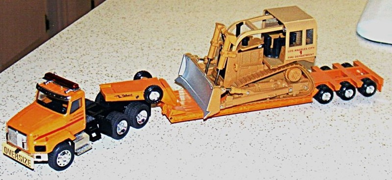 CONRAD - NORSCOT, INTERNATIONAL TRACTOR-TRAILER DOZER SET. LA CITY FD.