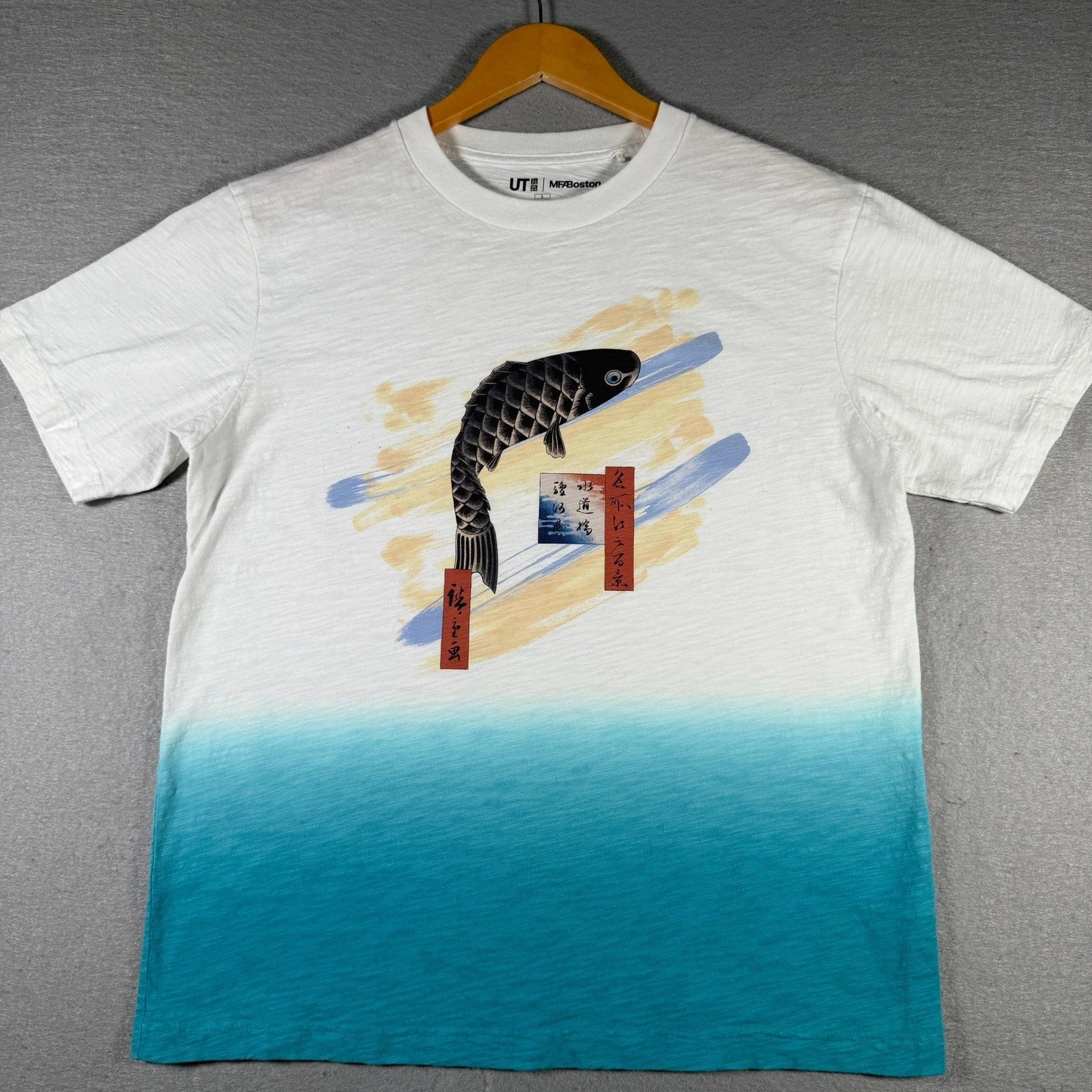 Uniqlo UT MFA Boston Men Large White Teal Ombre Japanese Carp Graphic T-Shirt