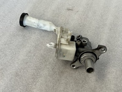 2013-2019 NISSAN SENTRA BRAKE MASTER CYLINDER WITH RESERVOIR FOR AUTOMATIC CVT