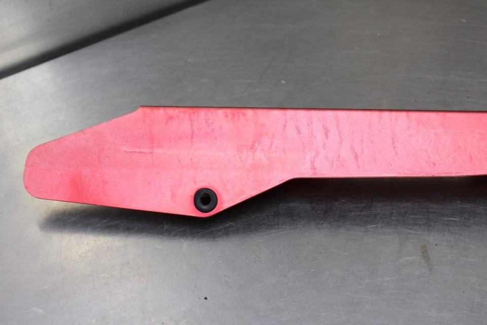 01-06 HONDA CBR600 F4I REAR BACK DRIVE CHAIN GUARD COVER SHIELD RED AFTERMARKET — 第 2/4 张图片