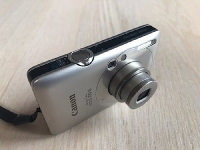 Canon IXUS 100 IS Digitalkamera silber, 100% komplett und funktionsfähig!