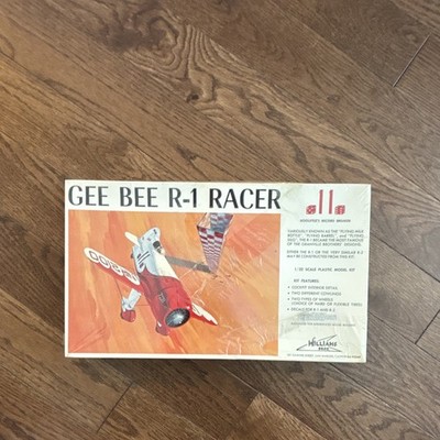 SEALED Williams Bros Gee Bee R-1 Racer 1:32 Plastic Airplane Model Kit