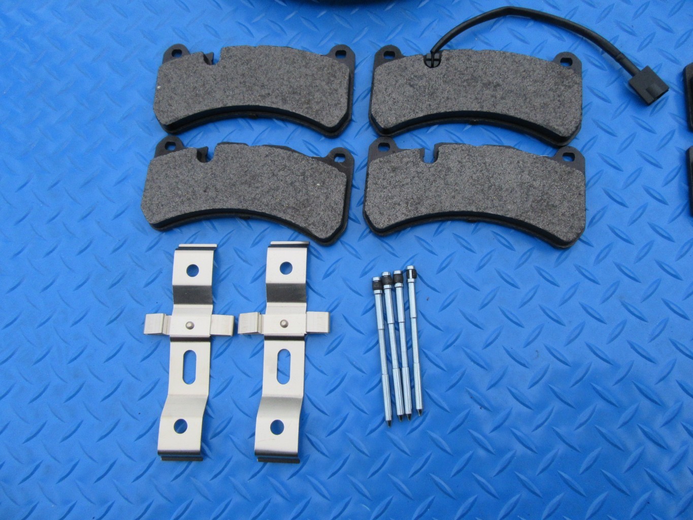 Maserati Ghibli Sq4 Quattroporte Awd front rear rotors brake pads set #5000