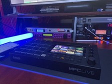 Akai Professional MPC Live