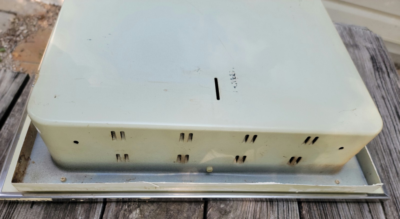 VINTAGE MIAMI CAREY Bathroom MEDICINE Metal With MIRROR Glass