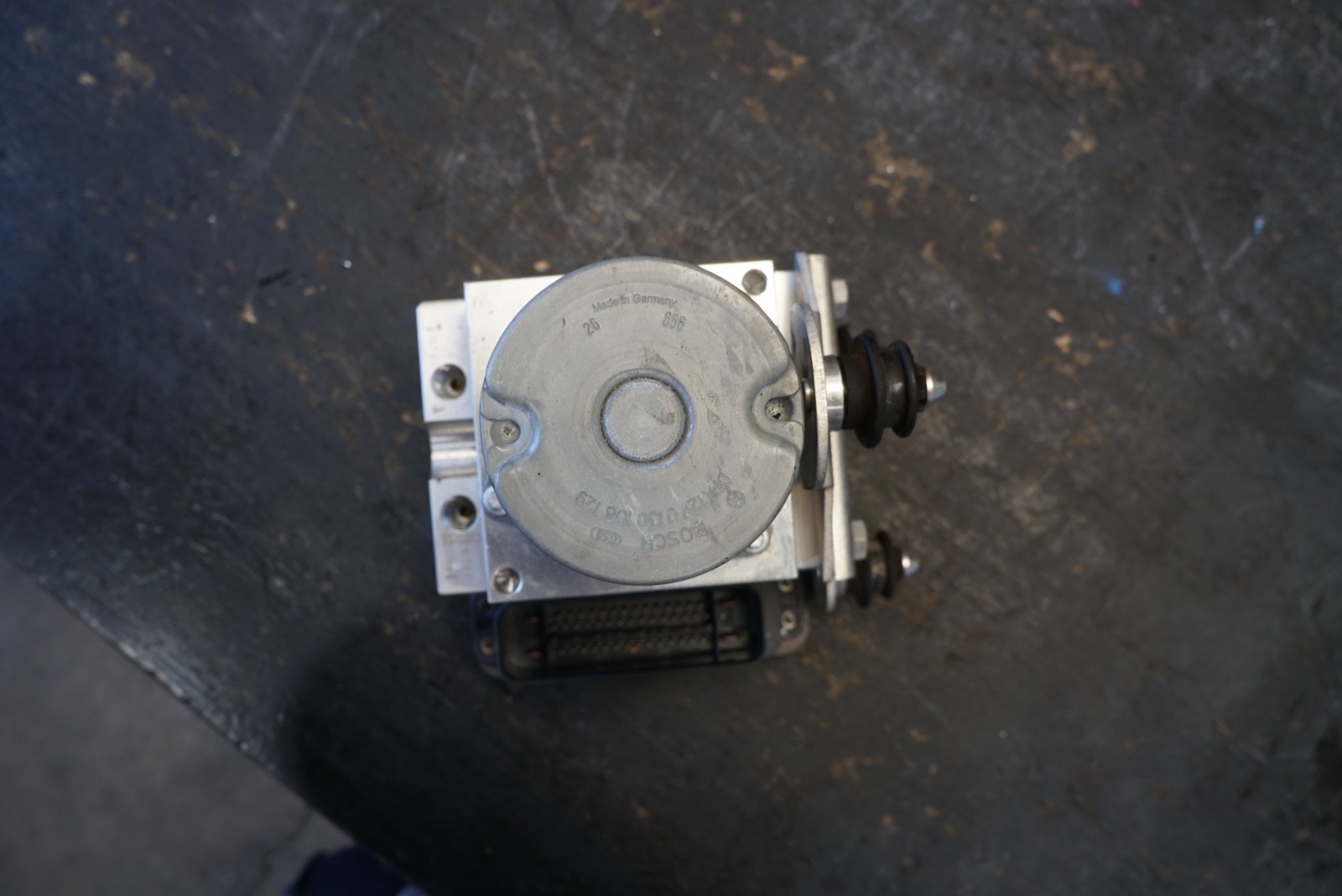 Audi R8 2017-2023 Abs control module P/N 4S0907379D