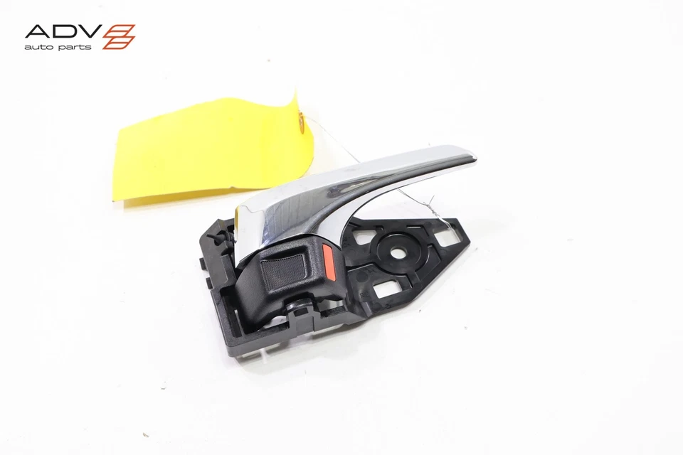 Toyota RAV4 2013-2018 manija interior del lado del pasajero trasero derecho OEM Foto 3 de 4