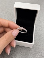 Pandora sparkling bow ring size 52 no signs of wear comes with ring box