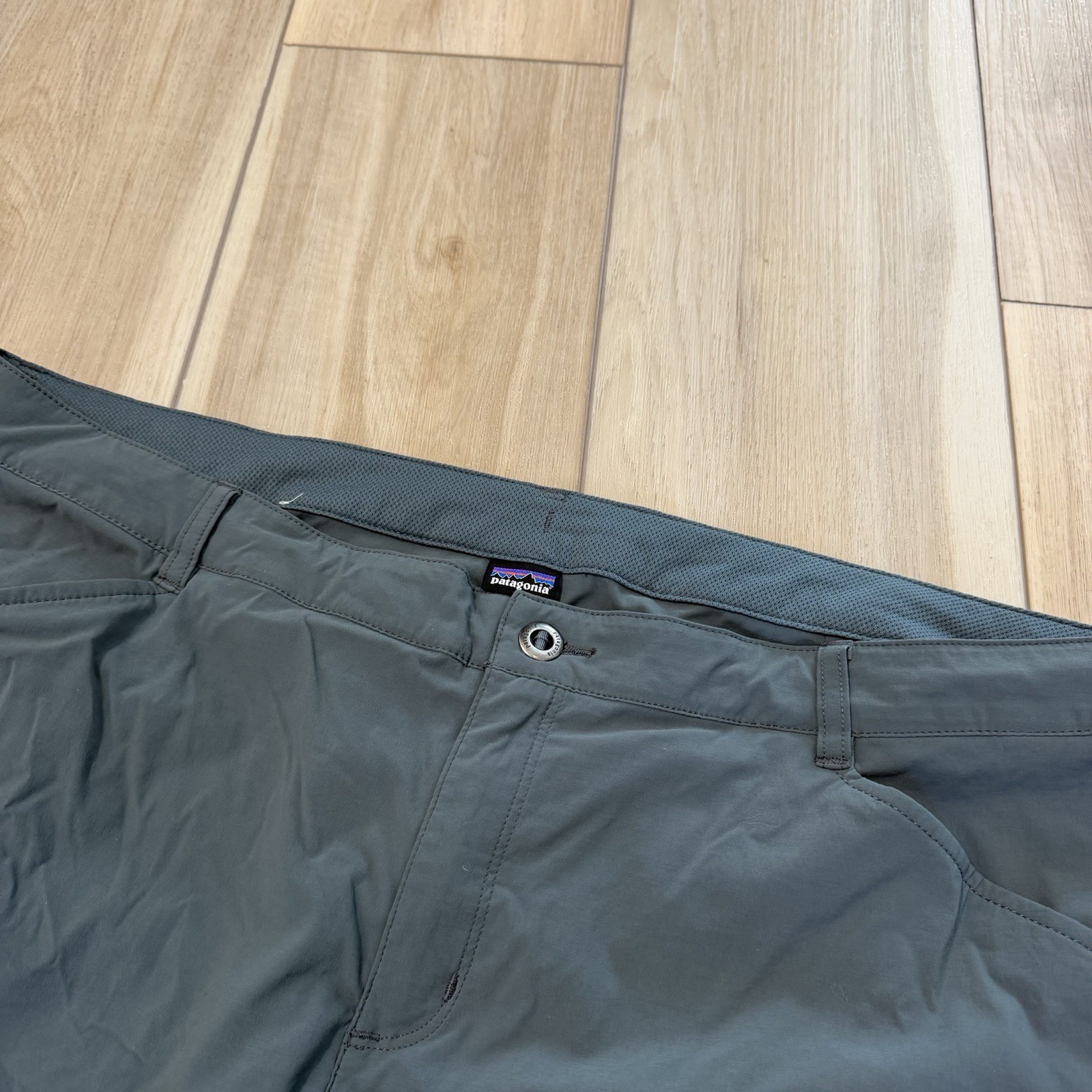 Patagonia Women's Size 20 Gray Outdoor Hiking Pants 40W 30L Roll Tab Stretch thumbnail 2