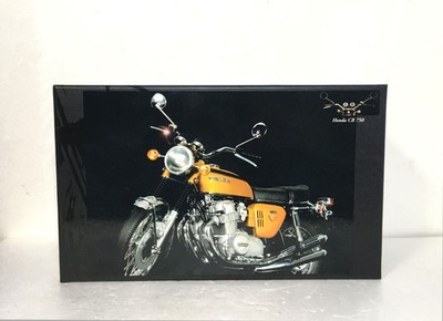 MINICHAMPS HONDA CB750 1:6 バイク ミニカー MINICHAMPS 1/6 Scale HONDA CB750 Four KO 1969 Gold Metallic