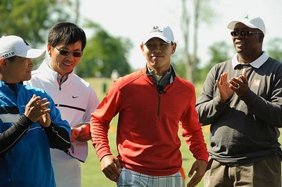 Peter Chen Hanwen Guan Tianlang Guan visit the junior players at L- Old Photo 1