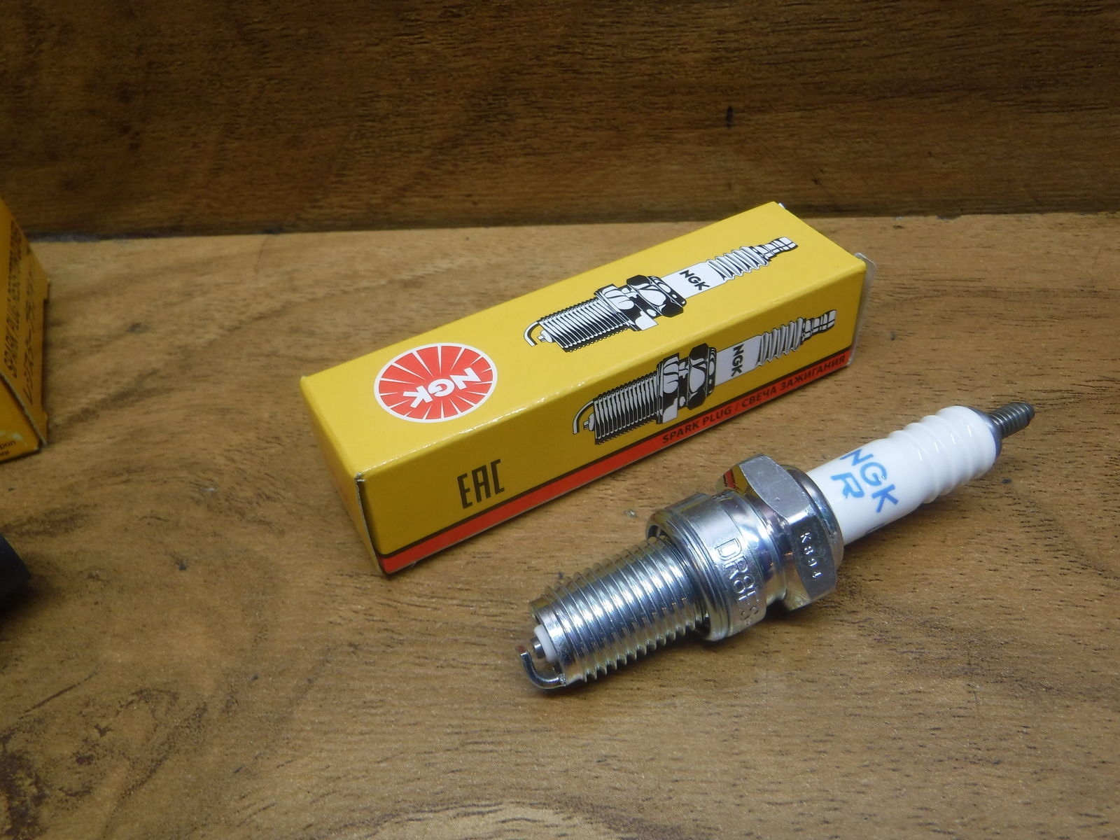 82-83 HONDA ATC 185 S ATC185S SPARK PLUG DR8ES-L QUALITY JAPAN NGK TUNE UP FREE