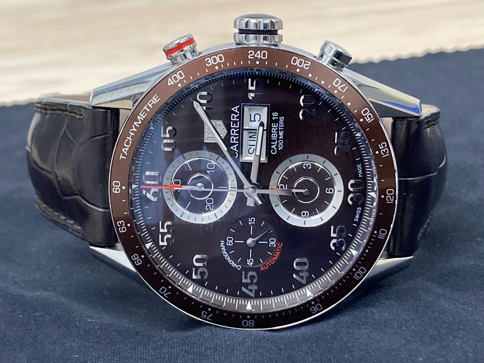 tag heuer carrera calibre 16 chocolate