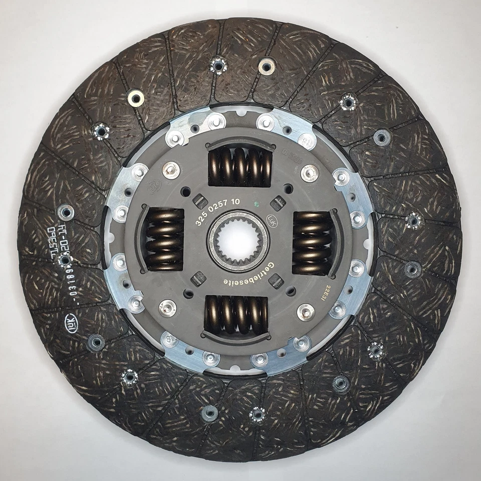 Kit de embrague LuK 624 3234 09 adecuado para Mercedes-Benz Clase C, Clase E, CLK Foto 2 de 4