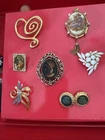 vintage costume jewelry ! Lot 050