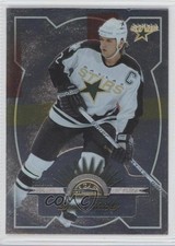 1997-98 Leaf Fractal Matrix Derian Hatcher #144 0j6