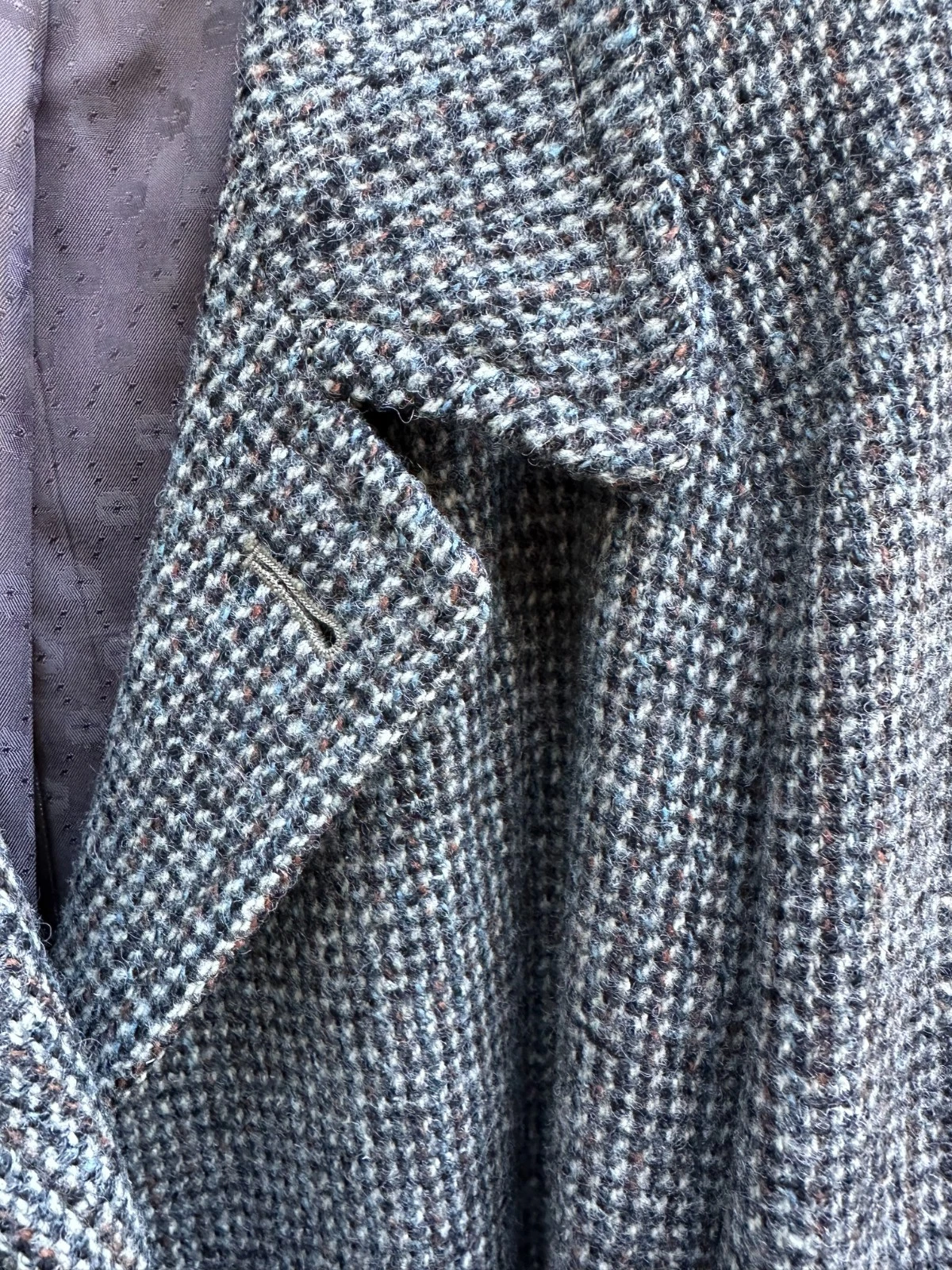 Vintage Men's Harris Tweed Overcoat. L/XL image 9