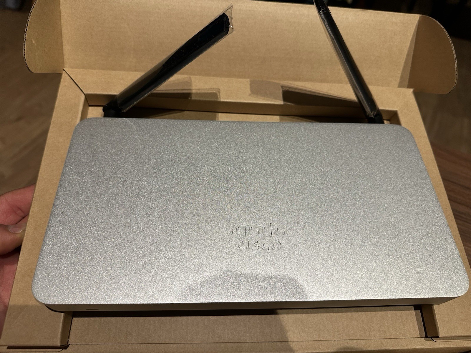 Cisco Meraki MX68CW Sécurité Réseau WiFi AC et Passerelle SD-WAN 4G