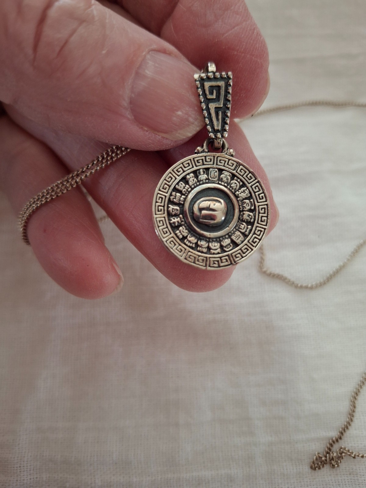 Vintage Mexico Tasman MM229 Sterling Silver Mexican Aztec Pendant Necklace