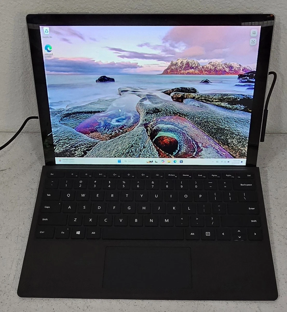 Tablet Microsoft Surface Pro 5 (2017) - 256GB SSD, 8GB RAM, Pantalla 12.3", LTE, Core I5 - Usado Con Detalles En Pantalla