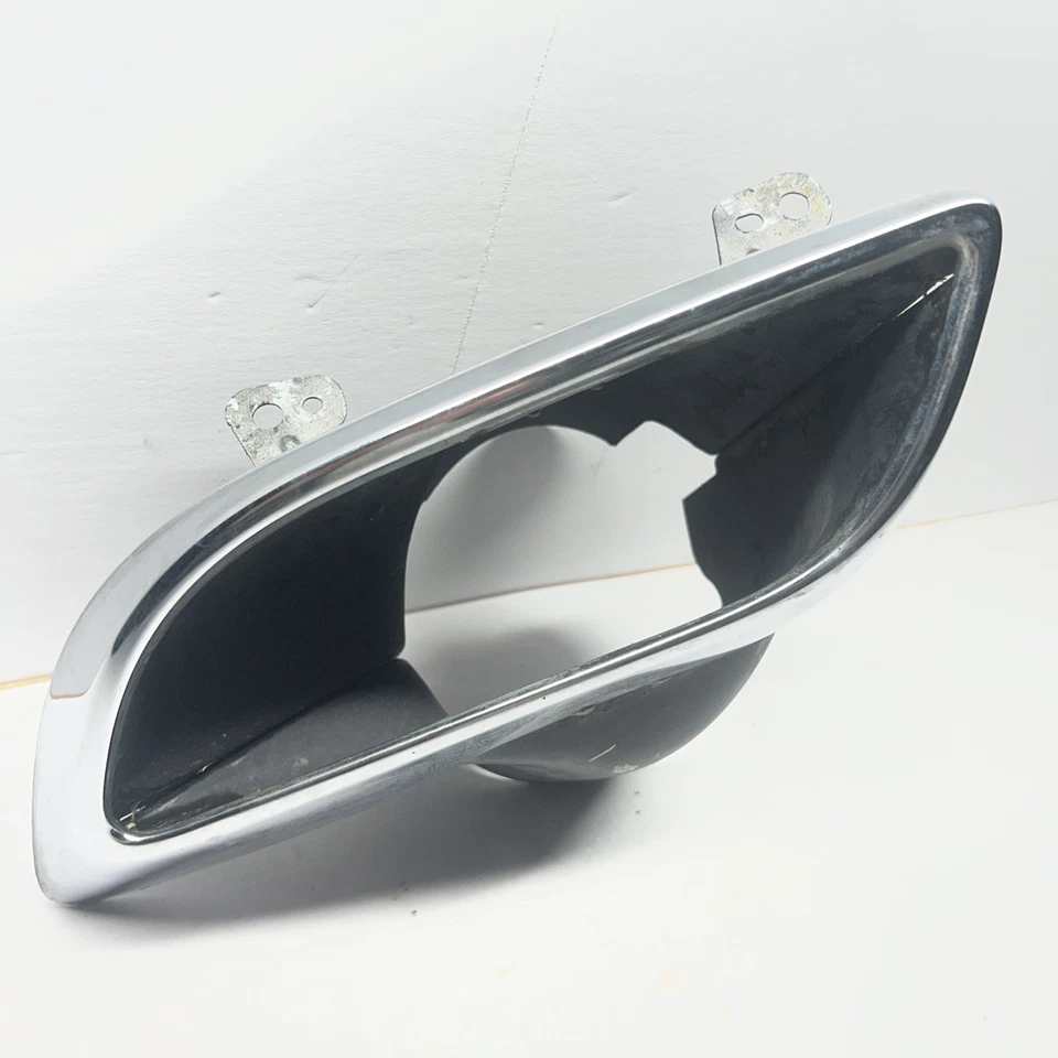 CHRYSLER 300 2015-2023 TUBO DE ESCAPE TRASERO IZQUIERDO LADO DEL CONDUCTOR PUNTA DE ESCAPE CROMO OEM Foto 2 de 4