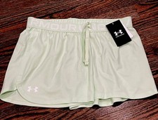   20 Under Armour PlayUp Green Solid Shorts Heat Gear Girls L Youth Gym Athletic