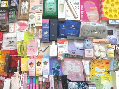 85 Pcs- Skincare Makeup / Wellness/ Fabfitfun  sample to full size lot - product listing photo